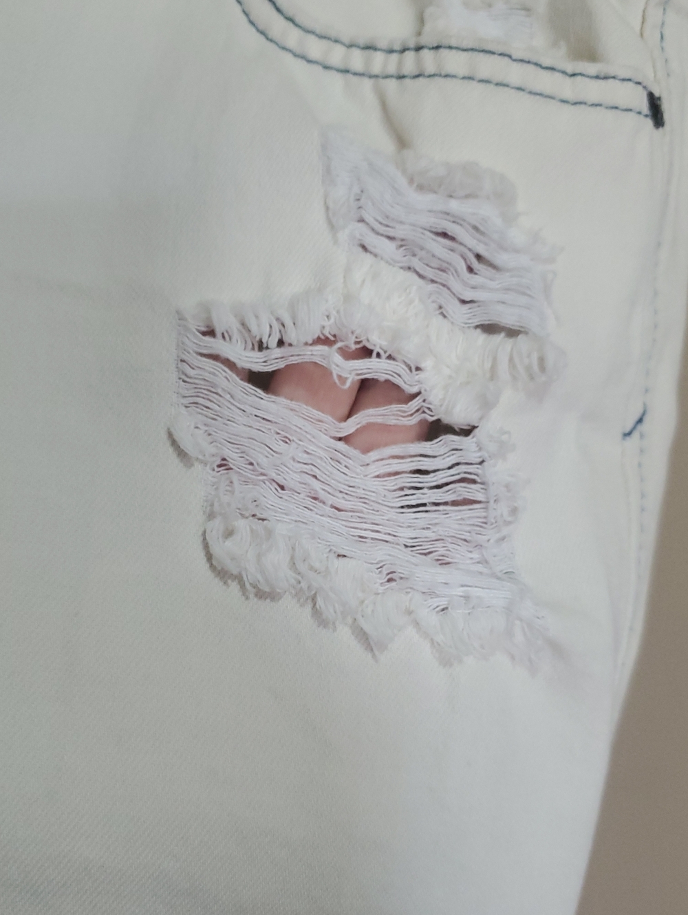 Lei White Distressed Denim Skirt Size 13 - Picture 3 of 7